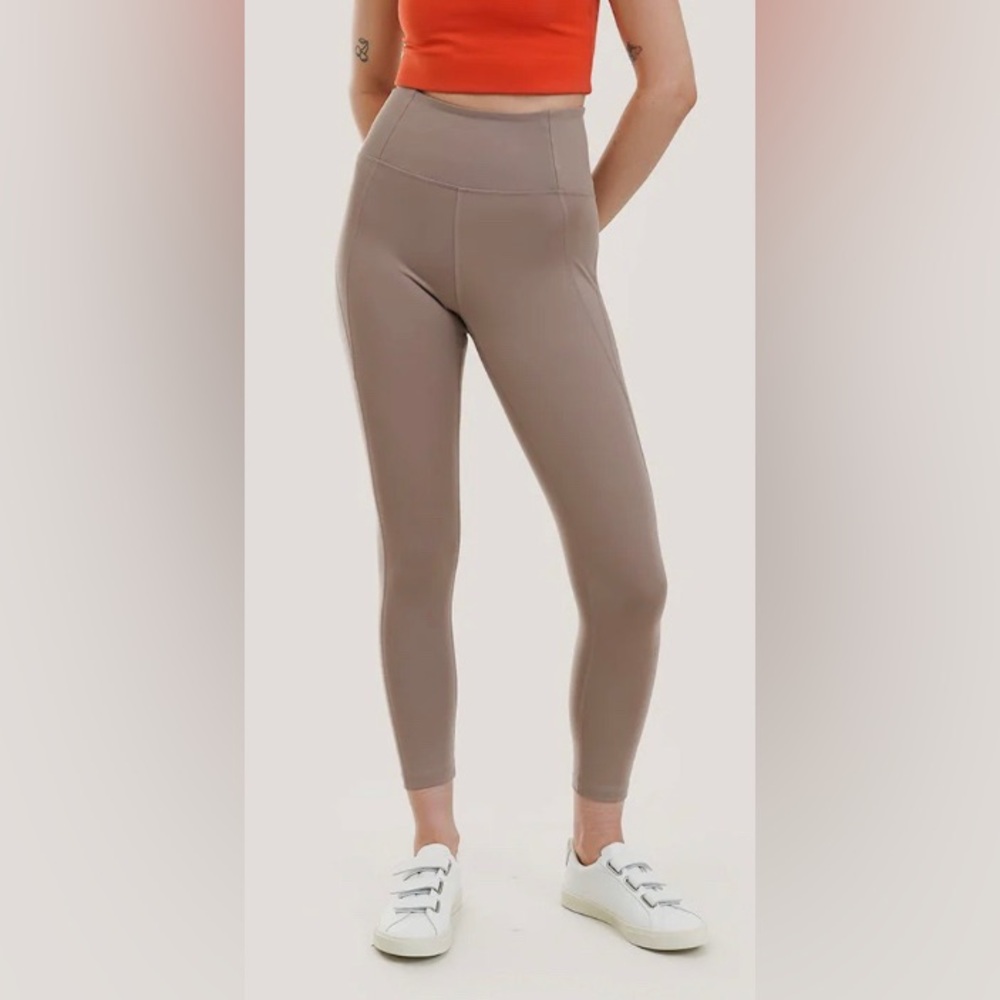 Girlfriend Collective Limestone Compressive High-Rise Legging, sz S